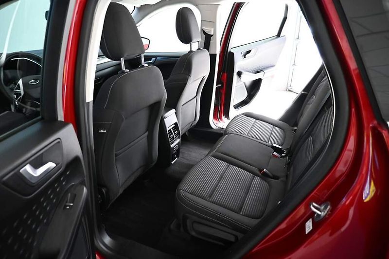 Ford Kuga (2020) 2.0 140 KW 4x4 8AT ECOBLUE TIT - fotka 9 z 31