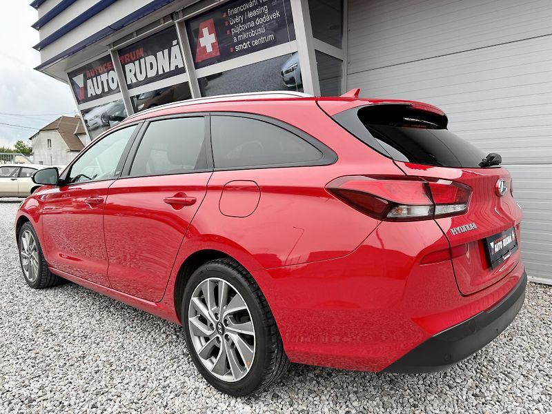 Hyundai i30 1,4 T-GDI DCT Style Automat ČR - fotka 13 z 42