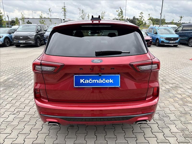 Ford Kuga 1,5 EcoBoost 111kW ST-Line X - fotka 4 z 40