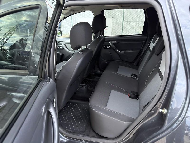 Dacia Duster 1.2 TCe 92 kW, 4x4 serviska - fotka 7 z 15