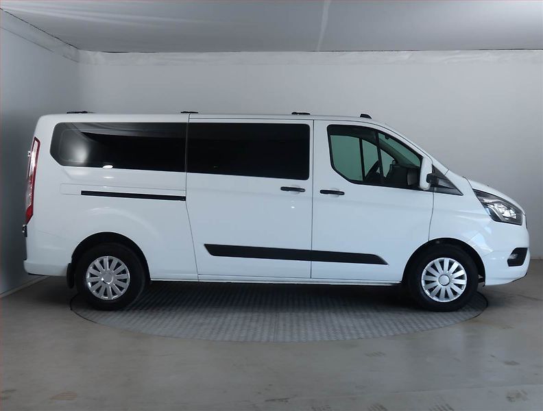 Ford Transit Custom (2020) Trend 2.0 EcoBlue, Bus, 9Míst - fotka 6 z 17