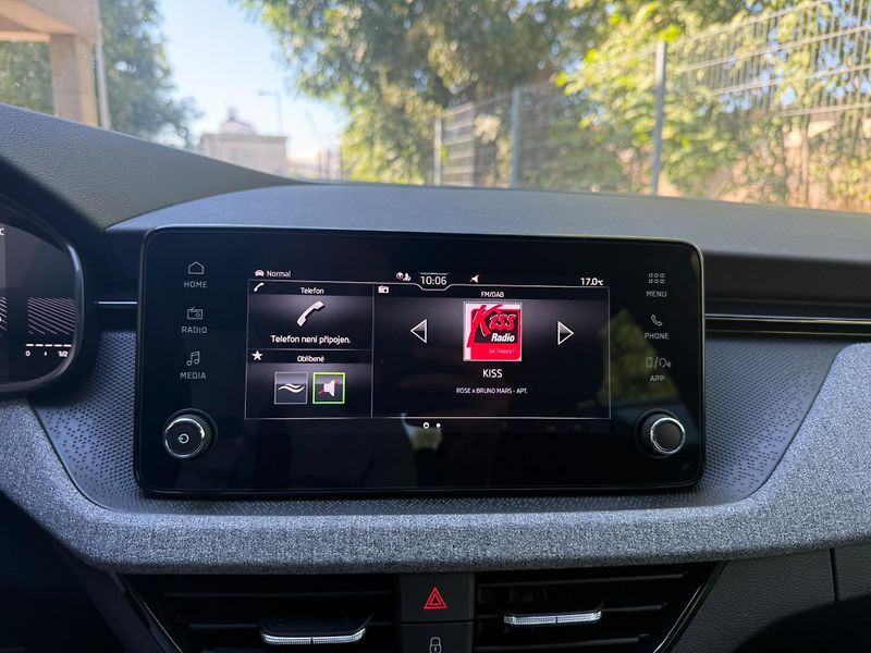 Škoda Scala Selection 1.0 TSI 85kW - fotka 12 z 25