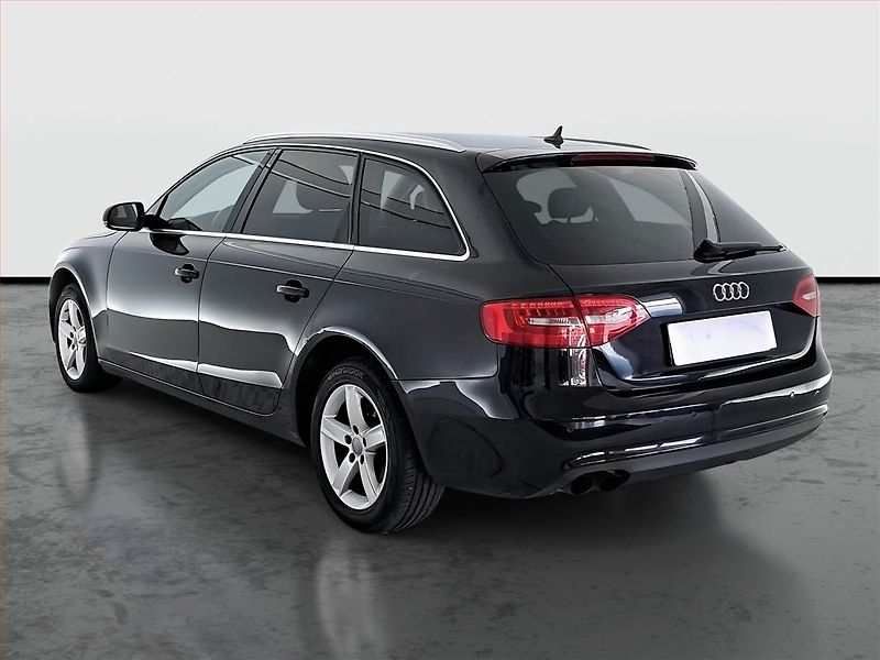 Audi A4 (2012) 2.0 TDI, Navi, Xenony - fotka 4 z 19