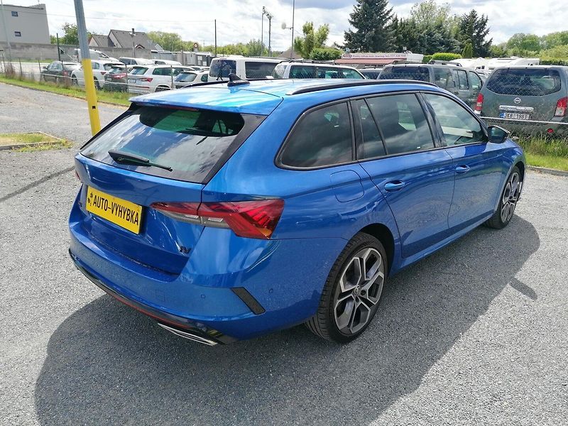 Škoda Octavia (2021) 1.4 TSI iV RS 180kW Head-up - fotka 5 z 29
