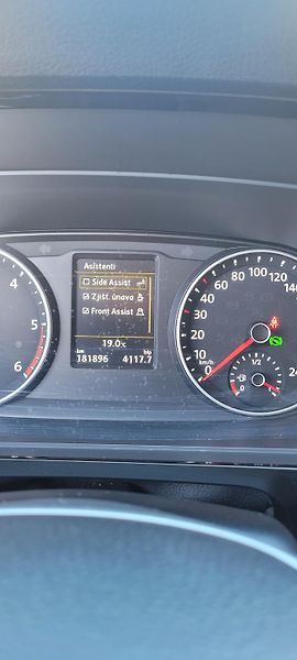 Volkswagen Multivan (2017) T6 2,0TDi 150kW DSG Highline - fotka 25 z 42