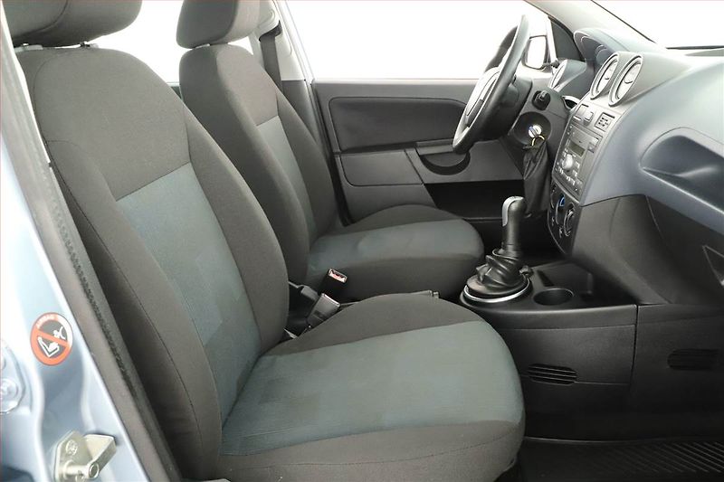 Ford Fiesta (2007) 1.3 i, pěkný stav - fotka 7 z 11