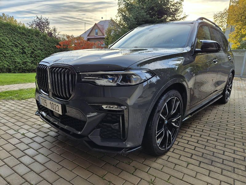BMW X7 (2021) 40d Xdrive   REZERVACE - fotka 5 z 29