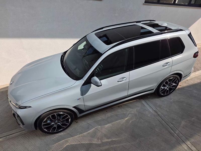 BMW X7 xDrive40d M-Sport 7 míst SkyL - fotka 4 z 22