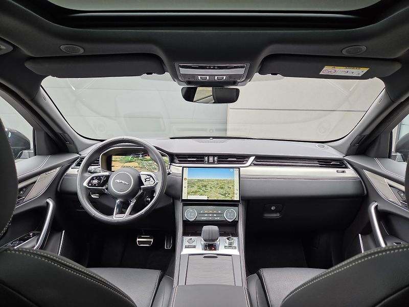 Jaguar F-Pace D300 ED90th HUD PANO ZÁR-2030 - fotka 9 z 48
