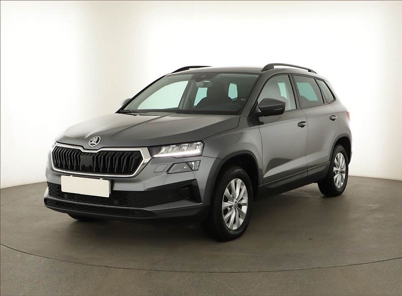 Škoda Karoq (2024) Fresh 2.0 TDI - fotka 2 z 18