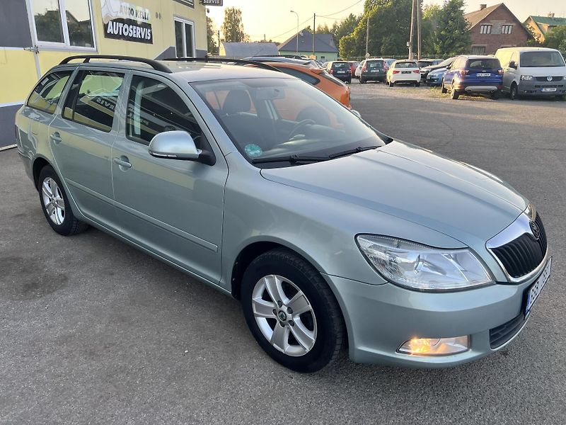 Škoda Octavia 1.4TSI 90KW,DSG,TZ,ELEGANCE - fotka 9 z 39