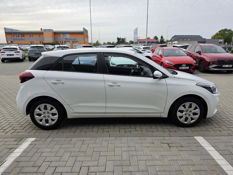 Hyundai i20 (2018) 1,2i 55kW - fotka 6 z 17