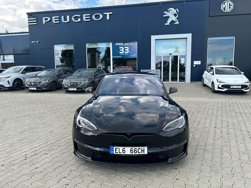 Tesla Model S - fotka 14 z 30