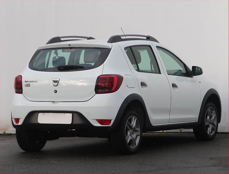 Dacia Sandero (2021) Stepway 1.0 SCe, ČR,1.maj - fotka 5 z 15
