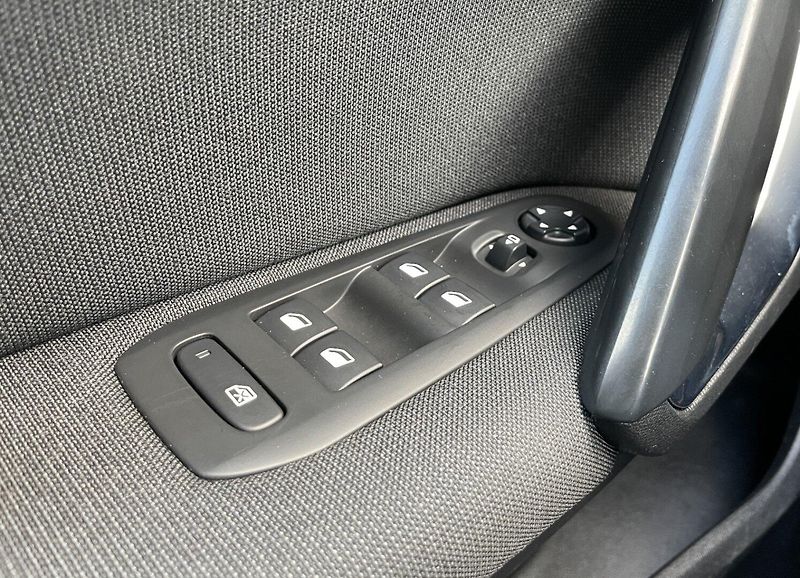 Peugeot 308 (2019) SW 1.5HDi 96kW Allure! - fotka 21 z 34