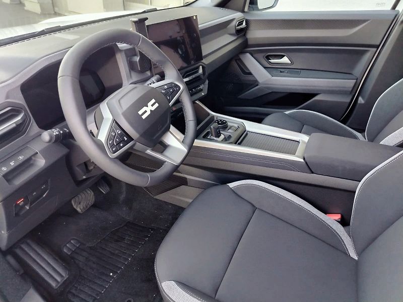 Dacia Bigster (2026) Journey Hybrid 155 (automat) - fotka 7 z 12