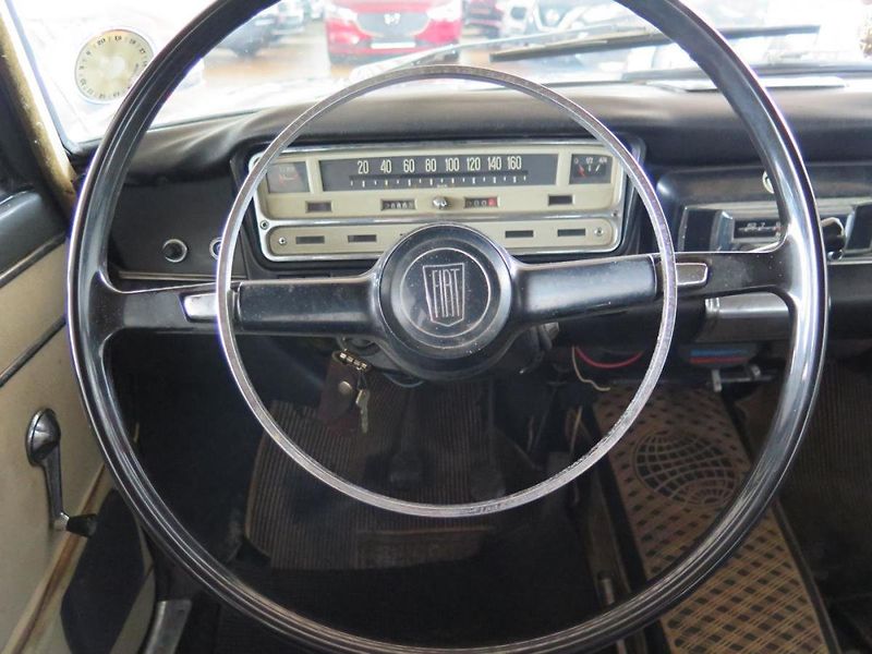 Fiat Ostatní (1963) 116 Berlina 1300 - fotka 7 z 21