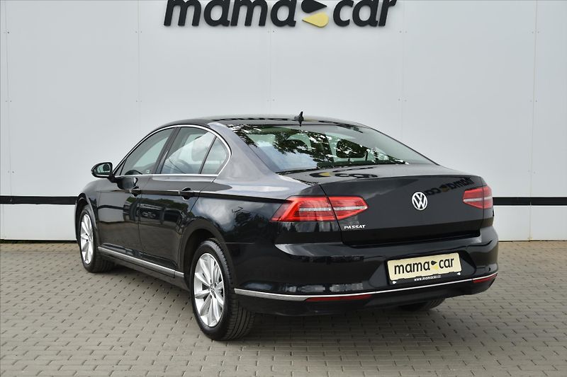 Volkswagen Passat 2.0TDi 110kW DSG LED HIGHLINE - fotka 5 z 27