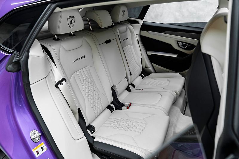 Lamborghini Urus - fotka 29 z 34