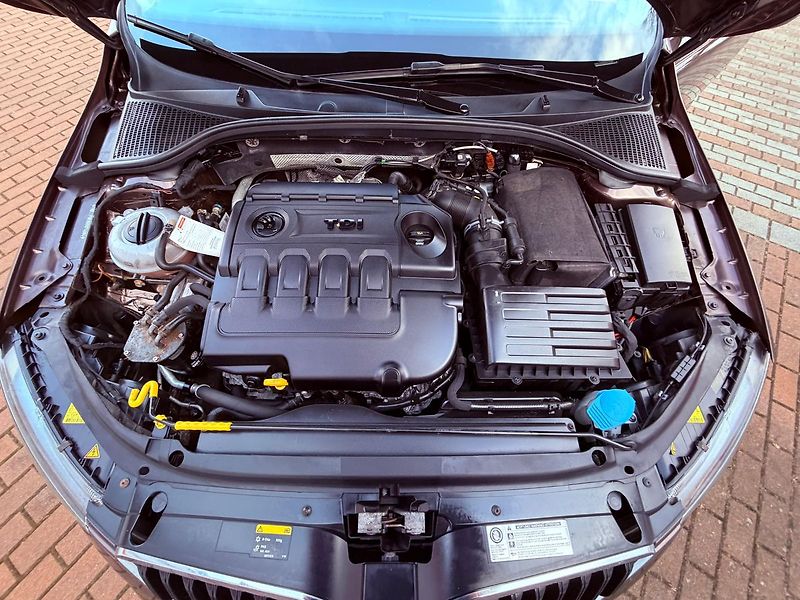 Škoda Octavia 2.0 TDi Style - fotka 25 z 26