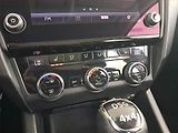 Škoda Octavia (2017) Scout 2.0 TDI, 4X4, Automat - náhled 17