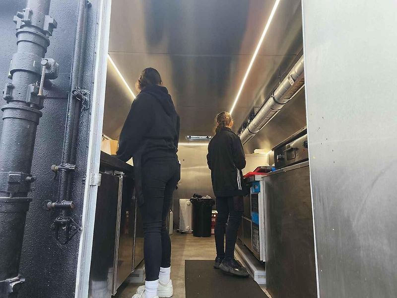 Vojenská V3S nyní slouží jako pojízdná burgrárna.