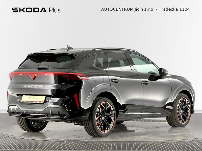 Cupra Terramar (2026) VZ 2.0 TSI 195kW 4x4 DSG - fotka 2 z 34