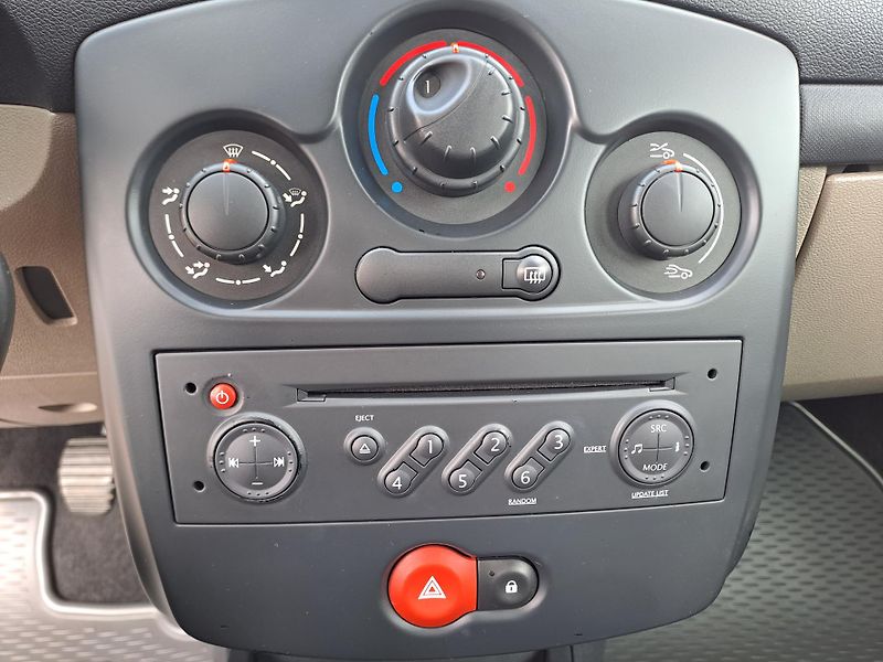 Renault Clio (2007) 1.2 DOLOŽENÉ KM, PĚKNÝ STAV - fotka 20 z 25