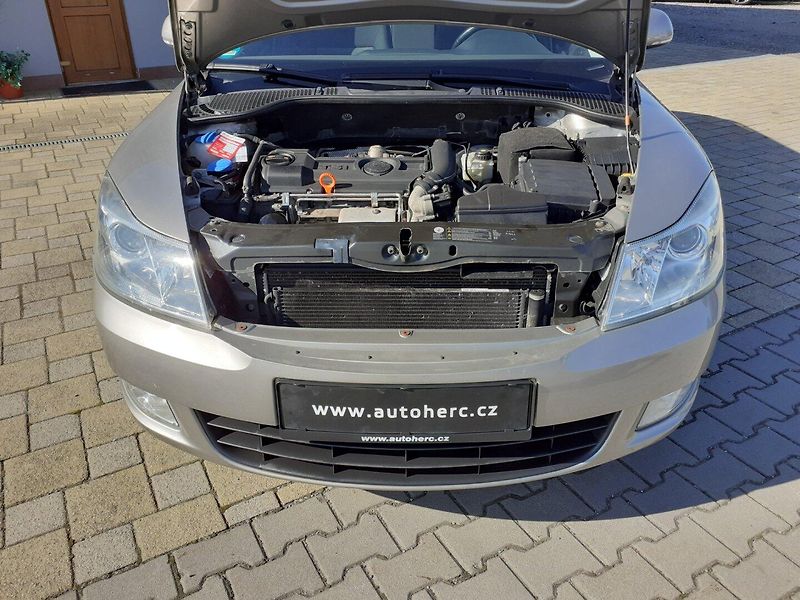 Škoda Octavia (2013) KOMBI 1.4 TSI AMBIENTE - fotka 18 z 27