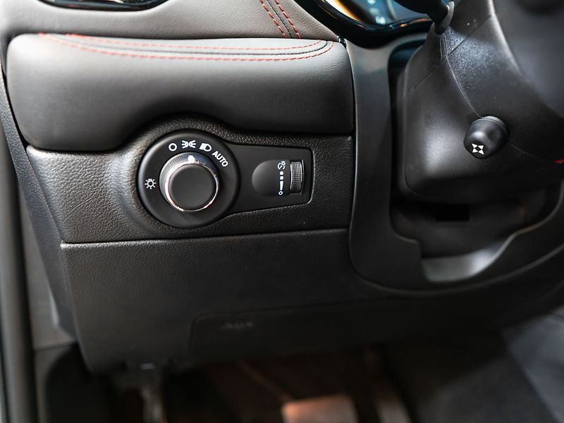 Dodge Durango (2026) 5.7 G/T Premium V8 Tow N Go - fotka 20 z 40