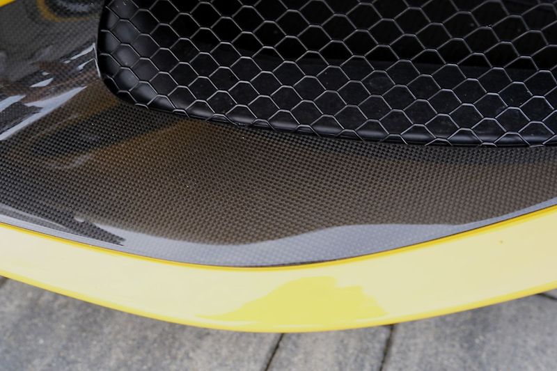 Ferrari F8 Spider/6700km/720 PS - fotka 25 z 51