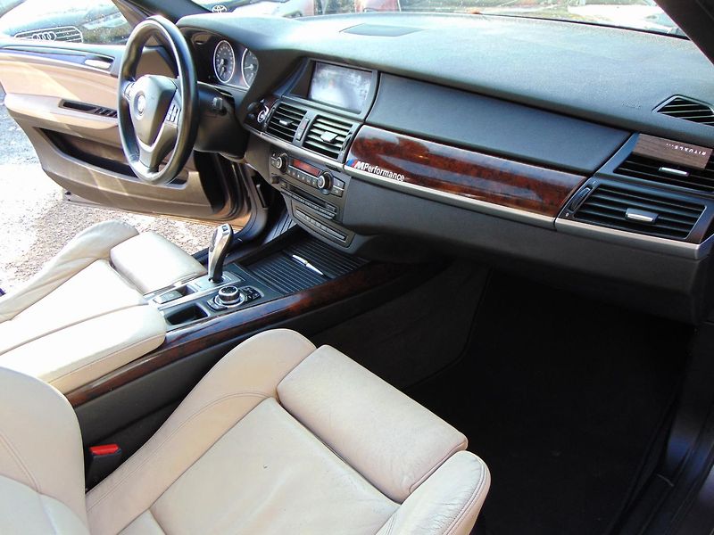 BMW X5 3,0 D - fotka 14 z 21