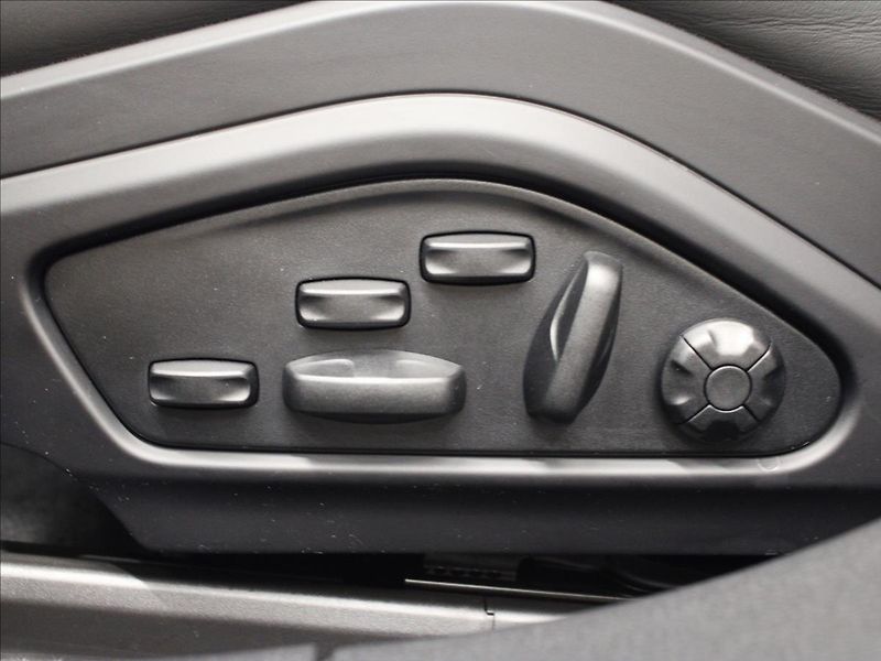 Porsche Panamera 4,0 GTS 368 kW zánovní stav - fotka 29 z 36