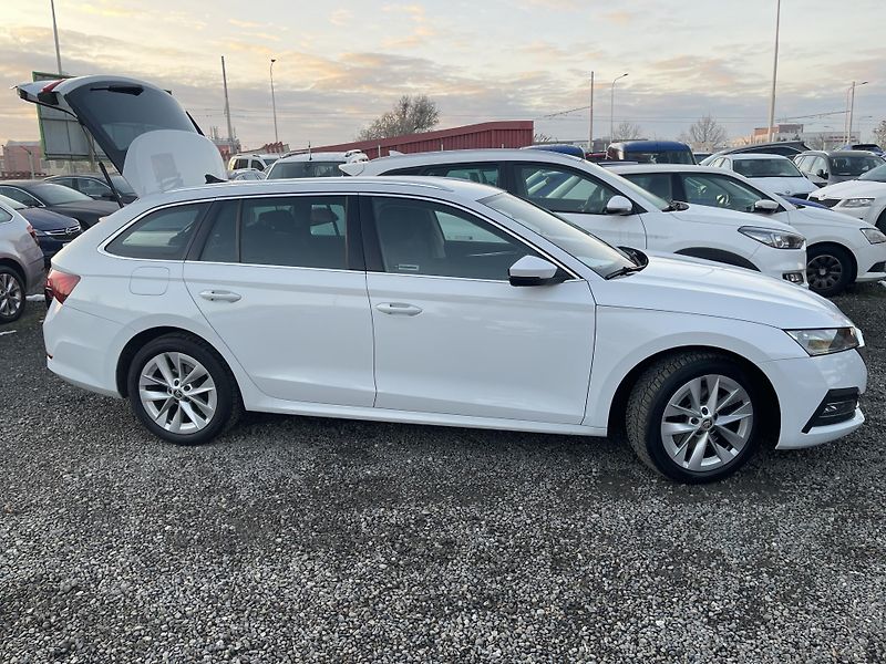 Škoda Octavia 2.0TDi Dsg STYLE 4x4 NEHAV-ČR! - fotka 4 z 46