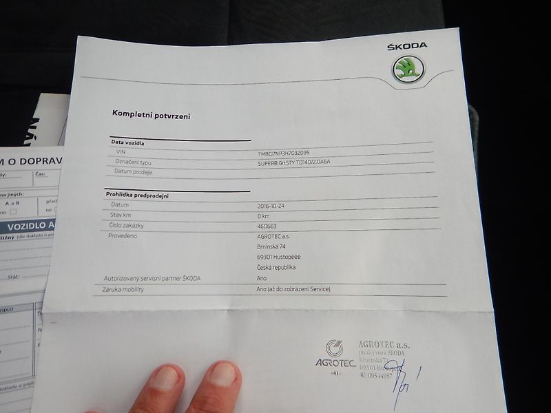 Škoda Superb 2.0 TDI, DSG, 4x4, TAŽNÉ - fotka 31 z 35