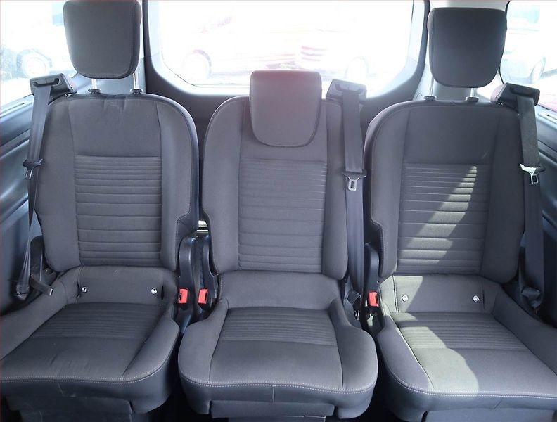 Ford Tourneo Custom (2022) Titanium 2.0 EcoBlue mHEV, ČR - fotka 10 z 15