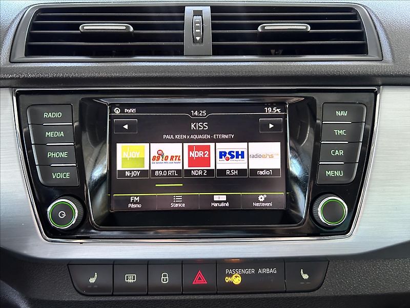 Škoda Fabia 1,2   TSI 66kW,SPORT,STYLE - fotka 16 z 26