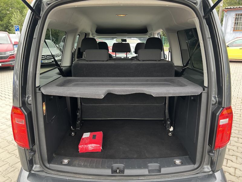 Volkswagen Caddy (2018) MAXI 2,0TDi 7 míst pěkný stav! - fotka 32 z 42