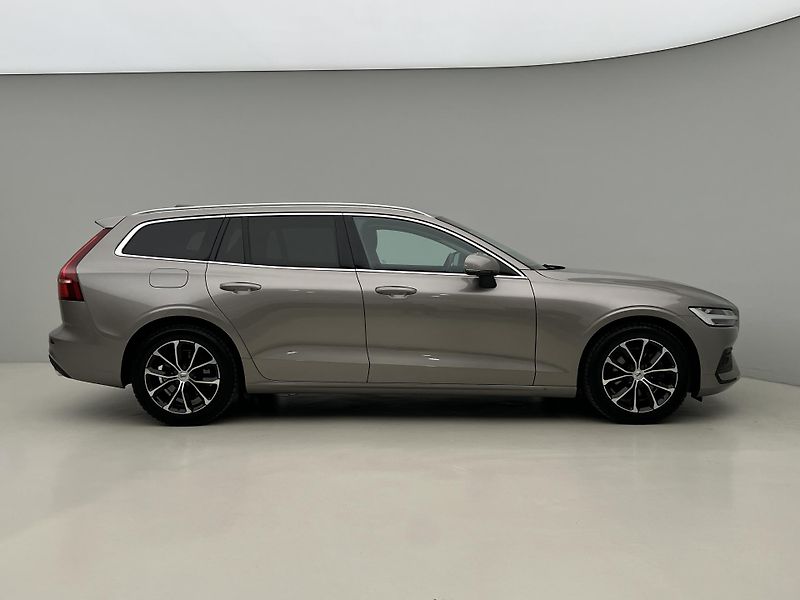 Volvo V60 D3 MOMENTUM PRO AUT - fotka 10 z 41