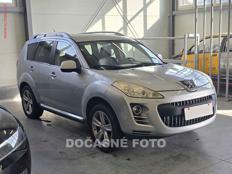 Peugeot 4007 (2008) 2.2hdi - fotka 1 z 3