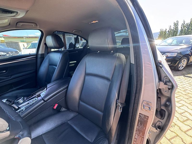 BMW Řada 5 (2014) XDRIVE 520D 2,0 140 KW 2. MAJ - fotka 21 z 47