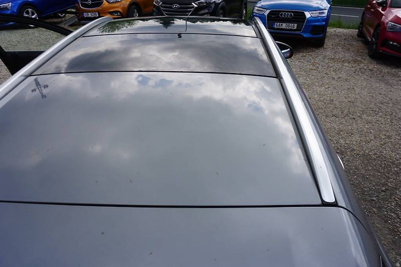Mercedes-Benz Třídy C (2017) C 400 4 MATIC - fotka 37 z 37