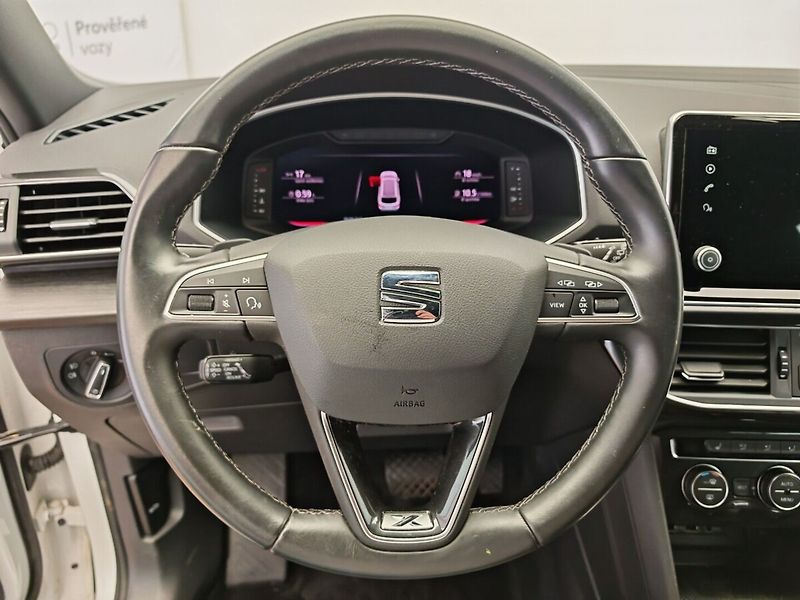 Seat Tarraco 2.0 TDI 140kW DSG 4x4 7 míst X - fotka 28 z 41