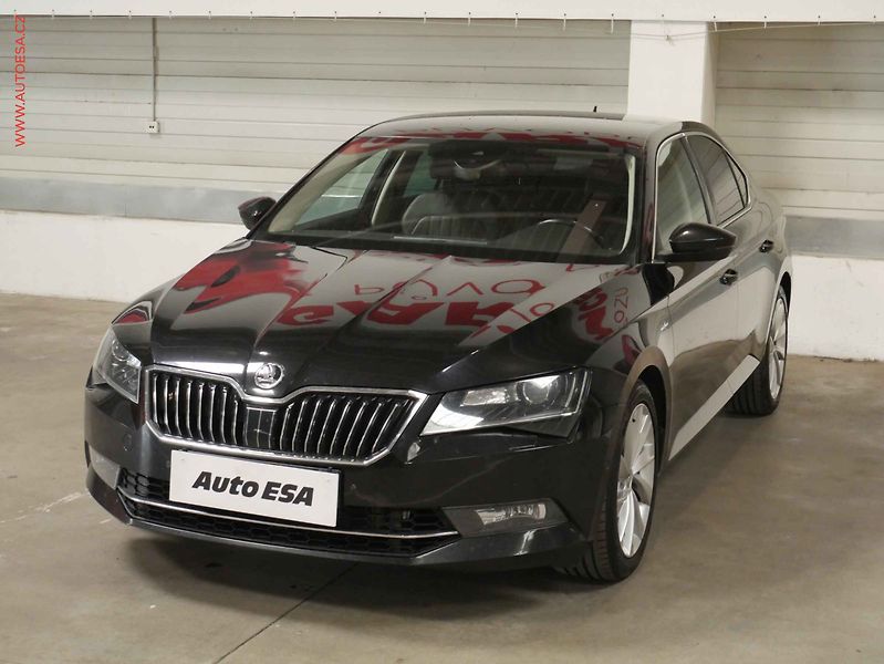 Škoda Superb (2017) 2.0 Tsi 4x4, ČR, DSG, navi - fotka 3 z 26