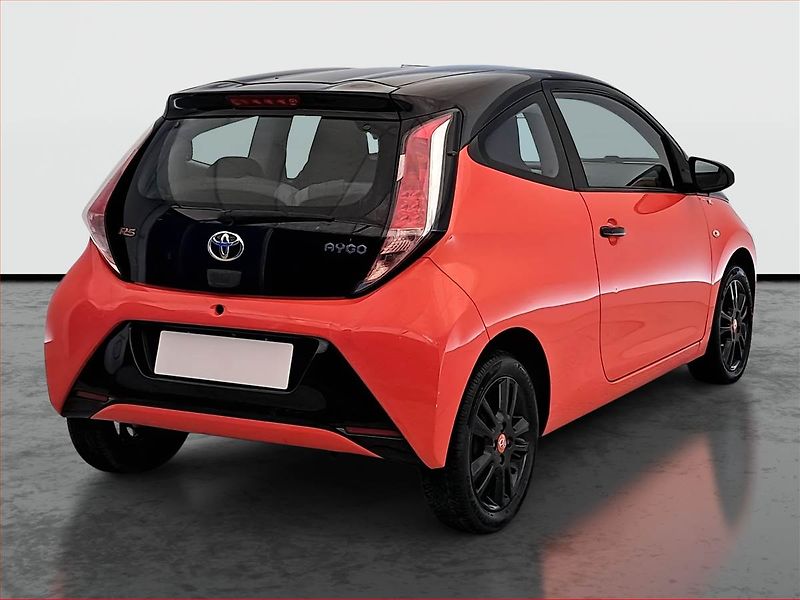 Toyota Aygo (2015) 1.0 VVT-i, Park. senzory - fotka 5 z 16