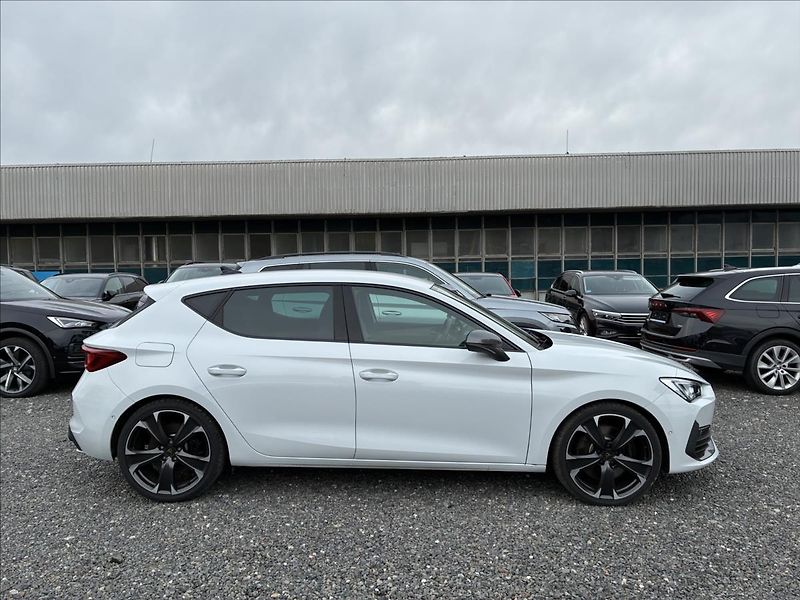 Cupra Leon 2,0 TSI 221 KW - fotka 5 z 29