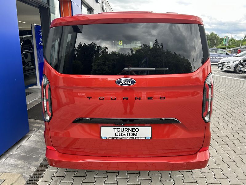 Ford Tourneo Custom Titanium L1 2.0 EcoBlue 110 kW - fotka 6 z 36