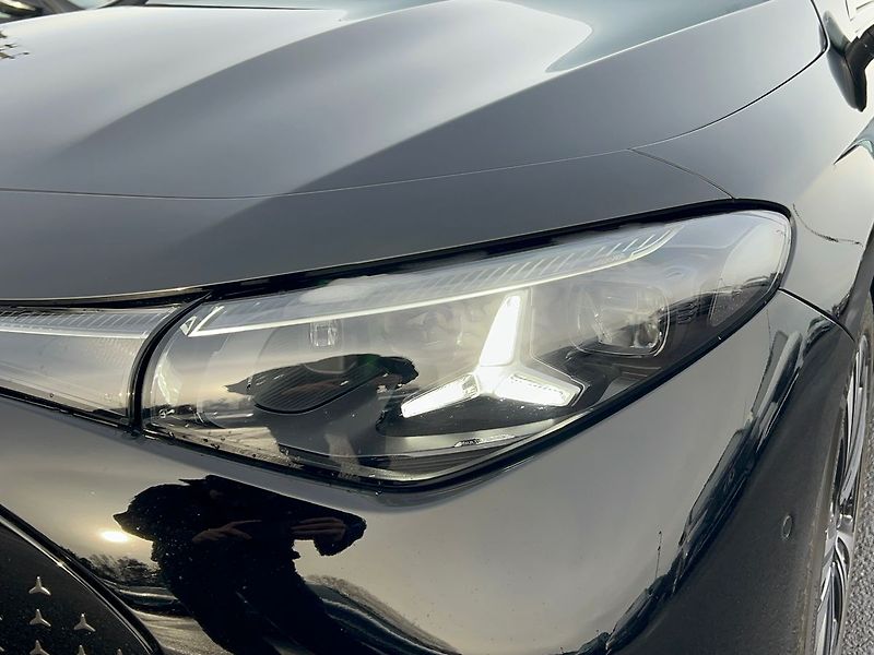 Mercedes-Benz CLA 250+ s technologií EQ - fotka 10 z 28
