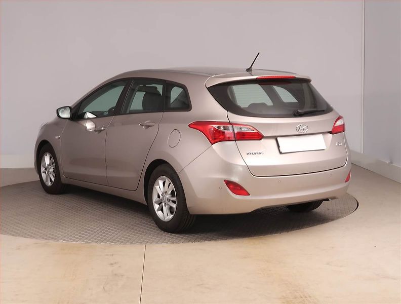 Hyundai i30 (2016) 1.6 MPI, Serv.kniha, Tempomat - fotka 4 z 17