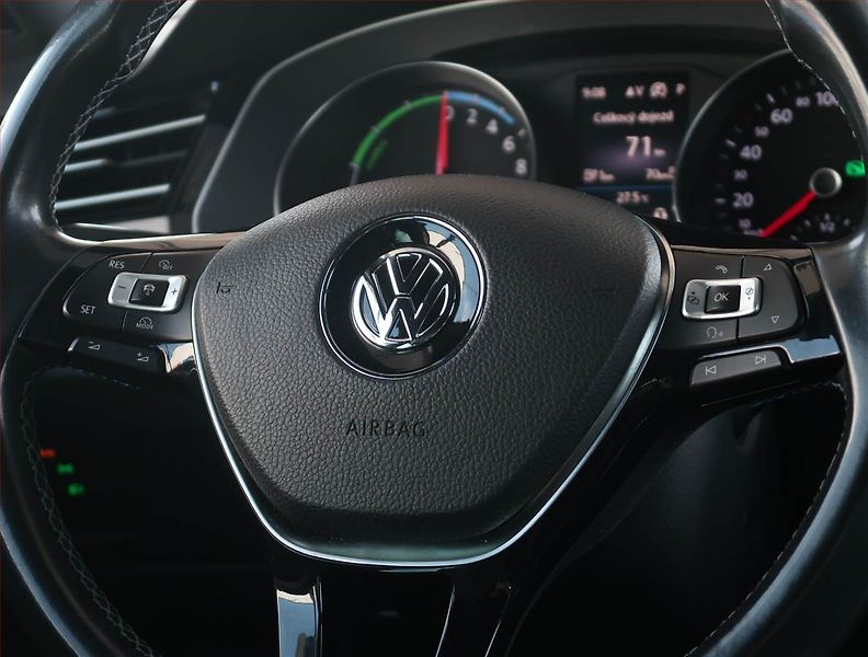 Volkswagen Passat (2016) Highline 1.4 GTE, Automat - fotka 23 z 25